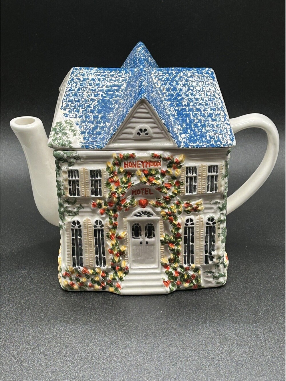 Vintage Honeymoon Hotel Teapot Handpainted Ceramic Mint 1970’s